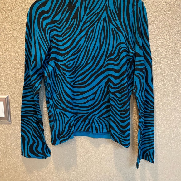 Women’s black and turquoise long sleeve sweater with the neck. Brand new - Picture 2 of 2